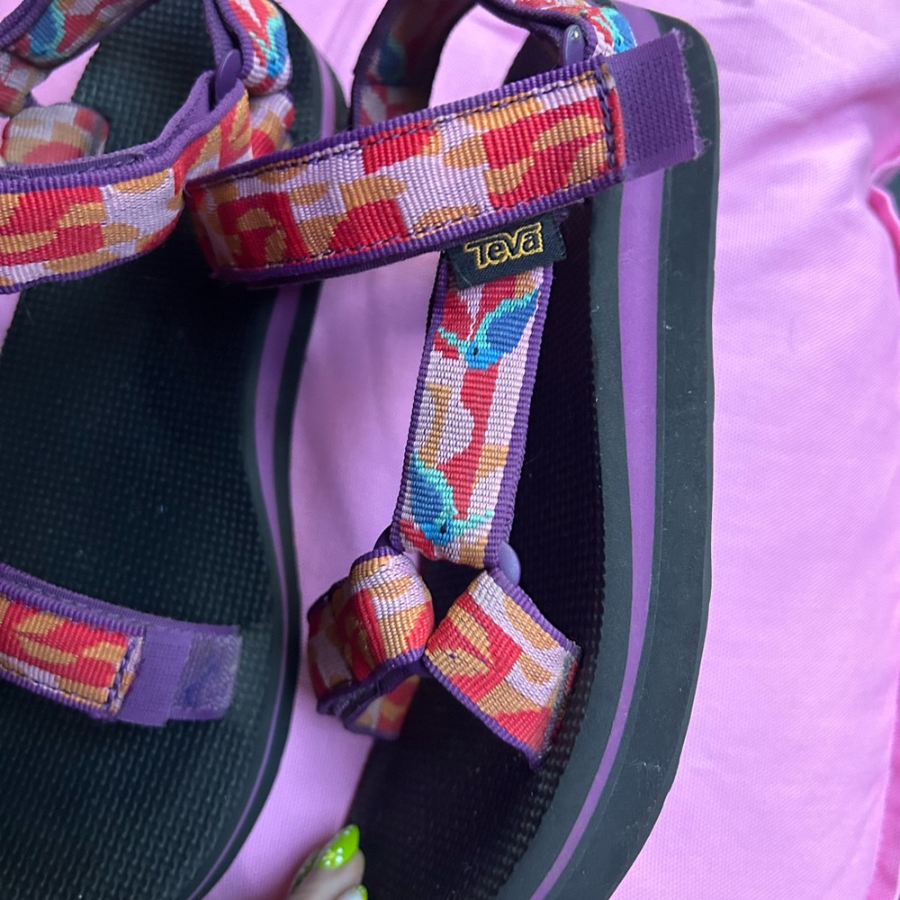 Teva Hummingbird - Picture 3 of 4